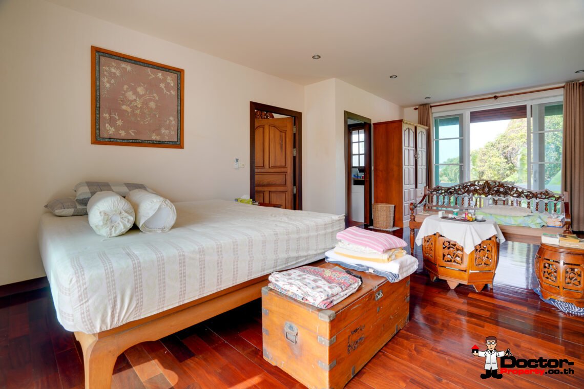 3 Bedroom Thai Style House with Pool in Bangrak, Koh Samui – For Sale
